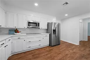 5301 Chaparral Dr, Waco, TX 76710 - Photo 10