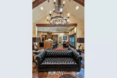 565 Lost Hunters Canyon, China Spring, TX 76633 - Photo 14