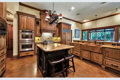 565 Lost Hunters Canyon, China Spring, TX 76633 - Photo 20