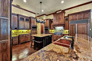 565 Lost Hunters Canyon, China Spring, TX 76633 - Photo 18