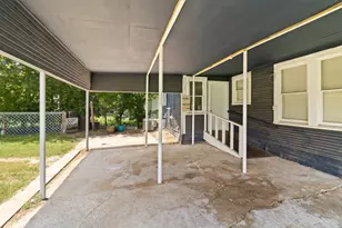 408 W Trinity St, Groesbeck, TX 76642 - Photo 26