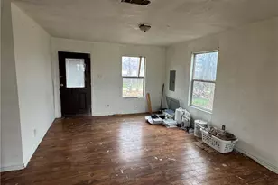 103 Cypress St, Lott, TX 76656 - Photo 14