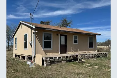 103 Cypress Street, Lott, TX 76656 - Photo 2