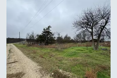 103 Cypress Street, Lott, TX 76656 - Photo 10