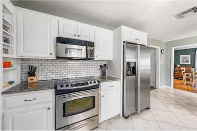 3909 Austin Avenue, Waco, TX 76710 - Photo 48