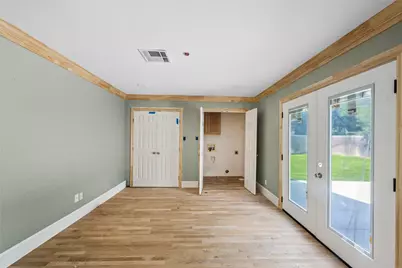 3909 Austin Avenue, Waco, TX 76710 - Photo 12