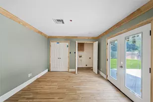 3909 Austin Ave, Waco, TX 76710 - Photo 12