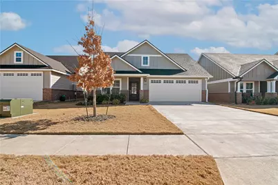 422 Travis Drive, McGregor, TX 76657 - Photo 2