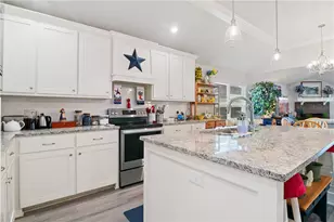 422 Travis Dr, McGregor, TX 76657 - Photo 6