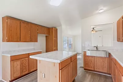 1615 Crockett Street, Bellmead, TX 76705 - Photo 6