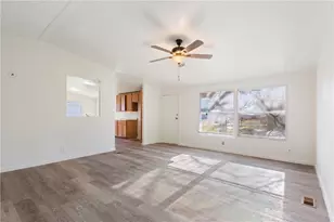 1615 Crockett St, Bellmead, TX 76705 - Photo 10