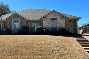 357 Old Mill Creek Dr, Woodway, TX 76712 - Photo 2