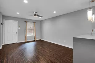 1342 S 12th St, Waco, TX 76706 - Photo 8