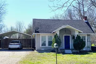 706 W Navasota St, Groesbeck, TX 76642 - Photo 1