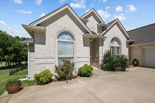 16044 Faircrest Dr, Whitney, TX 76692 - Photo 2