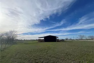 161 Meadow View Ln, Hubbard, TX 76648 - Photo 10