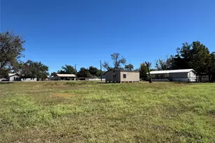 301 Judge Hailey Dr, Lott, TX 76656 - Photo 6