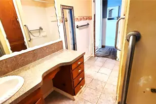 112 College Ave, Oglesby, TX 76561 - Photo 32