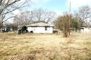 112 College Ave, Oglesby, TX 76561 - Photo 14
