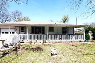 112 College Ave, Oglesby, TX 76561 - Photo 2