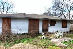 112 College Ave, Oglesby, TX 76561 - Photo 10