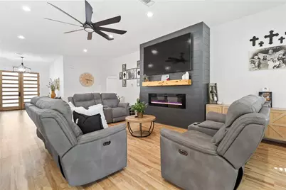 906 S 3rd Street, Valley Mills, TX 76689 - Photo 6