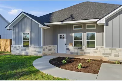 412 E Hunt Street, Bremond, TX 76629 - Photo 2