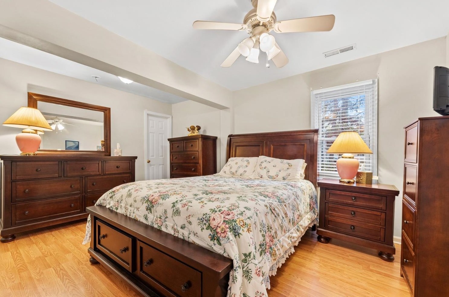 1929 Calhoun St, Griffith IN 46319-2845 exterior