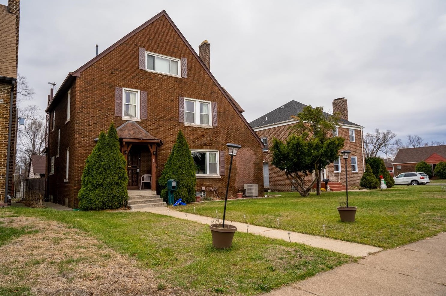 659 Mckinley St, Gary, IN 46404