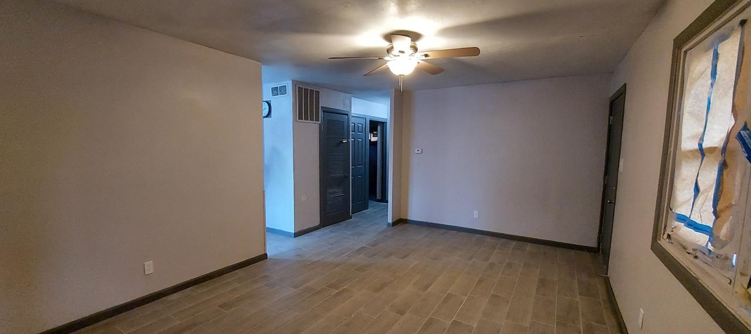 4260 W 22nd Plaza, Gary, IN 46404