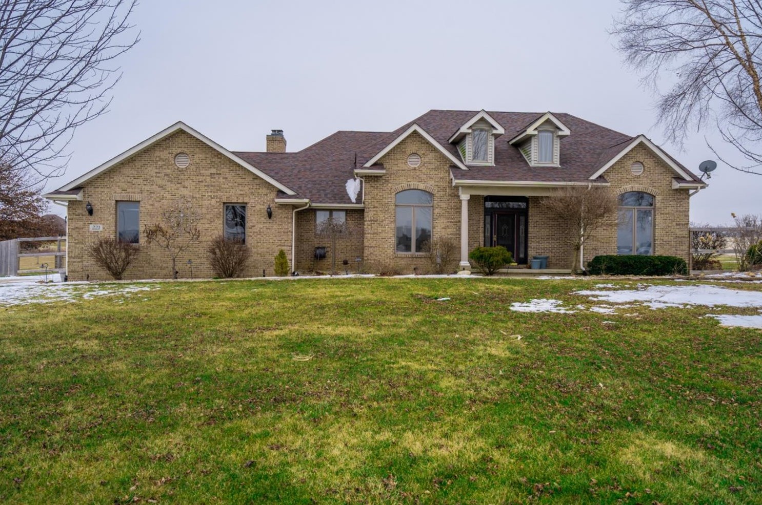221 S 75 E, Valpo, IN 46383