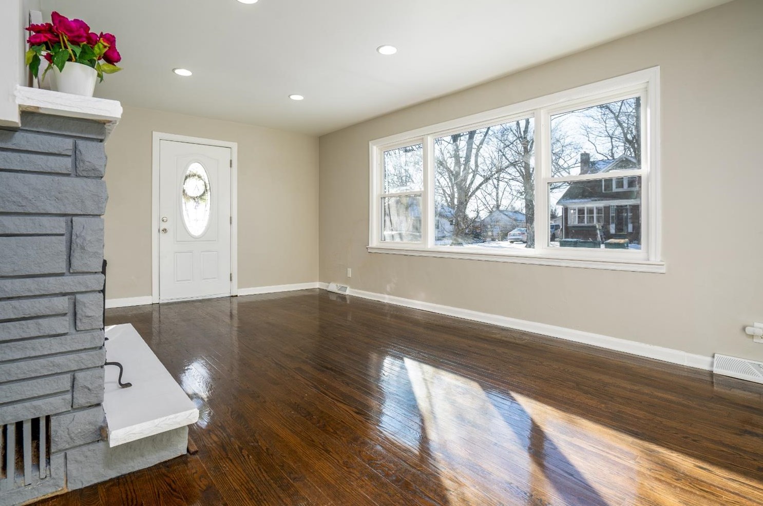 5563 Washington St, Gary, IN 46410
