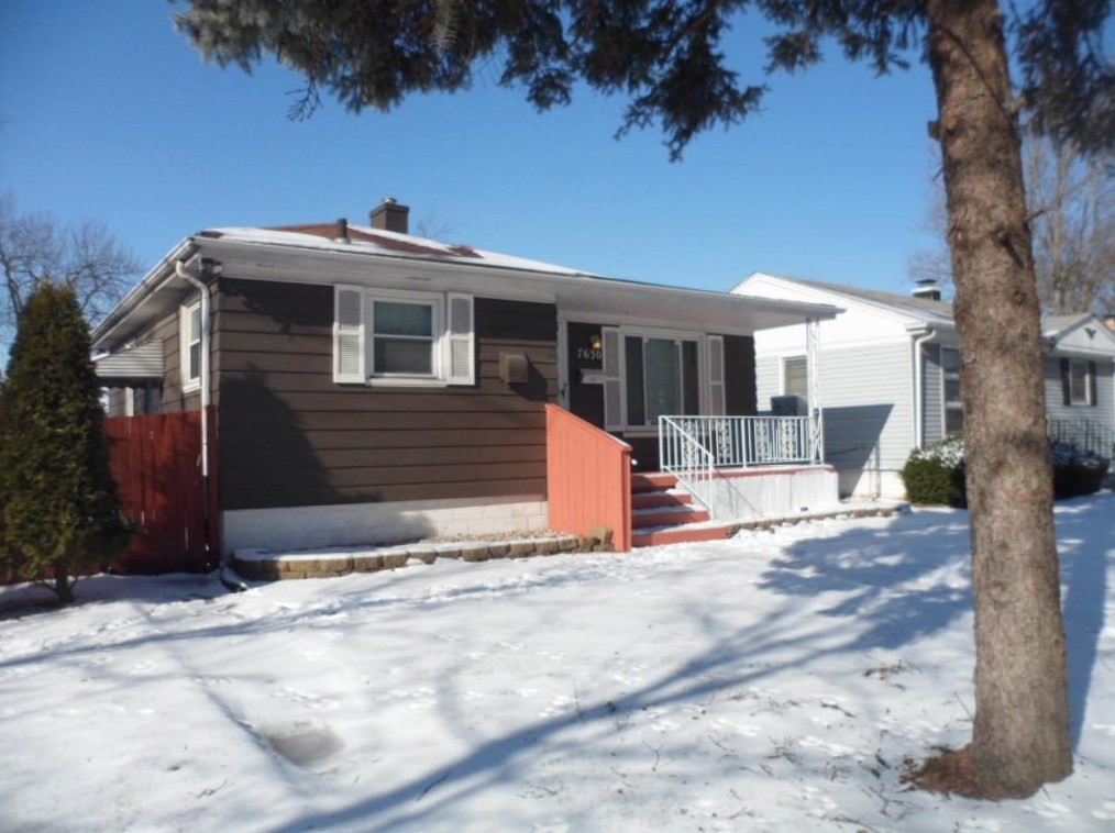 7630 Oakdale Ave, Hammond, IN 46324