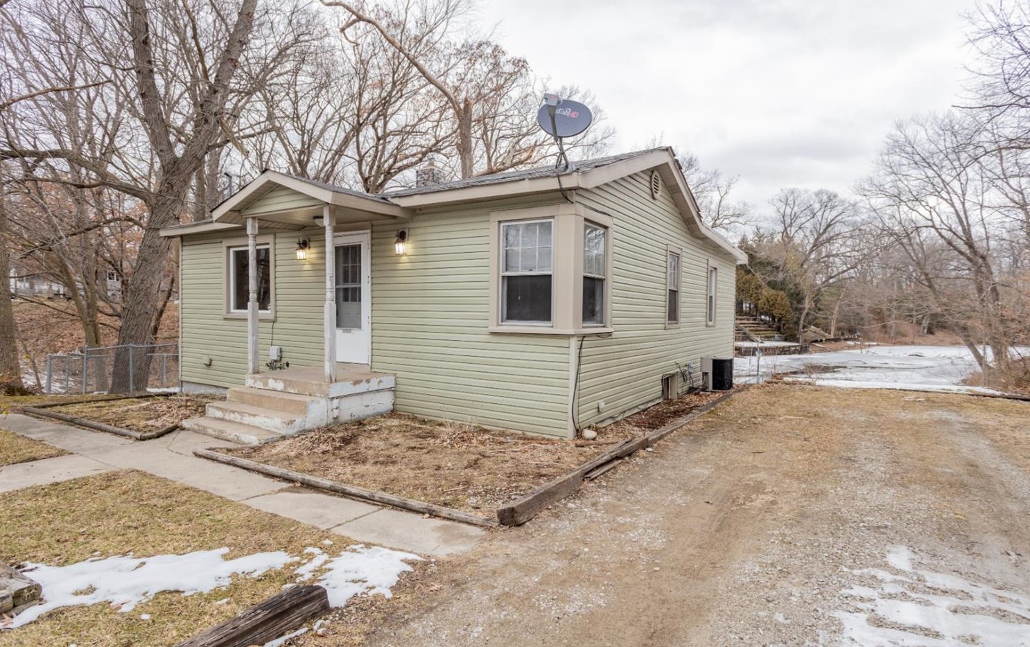 400 W 8th St, Hobart, IN 46342