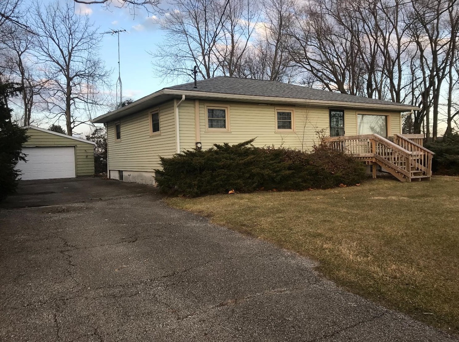 9005 1600, Wanatah, IN 46390-9616