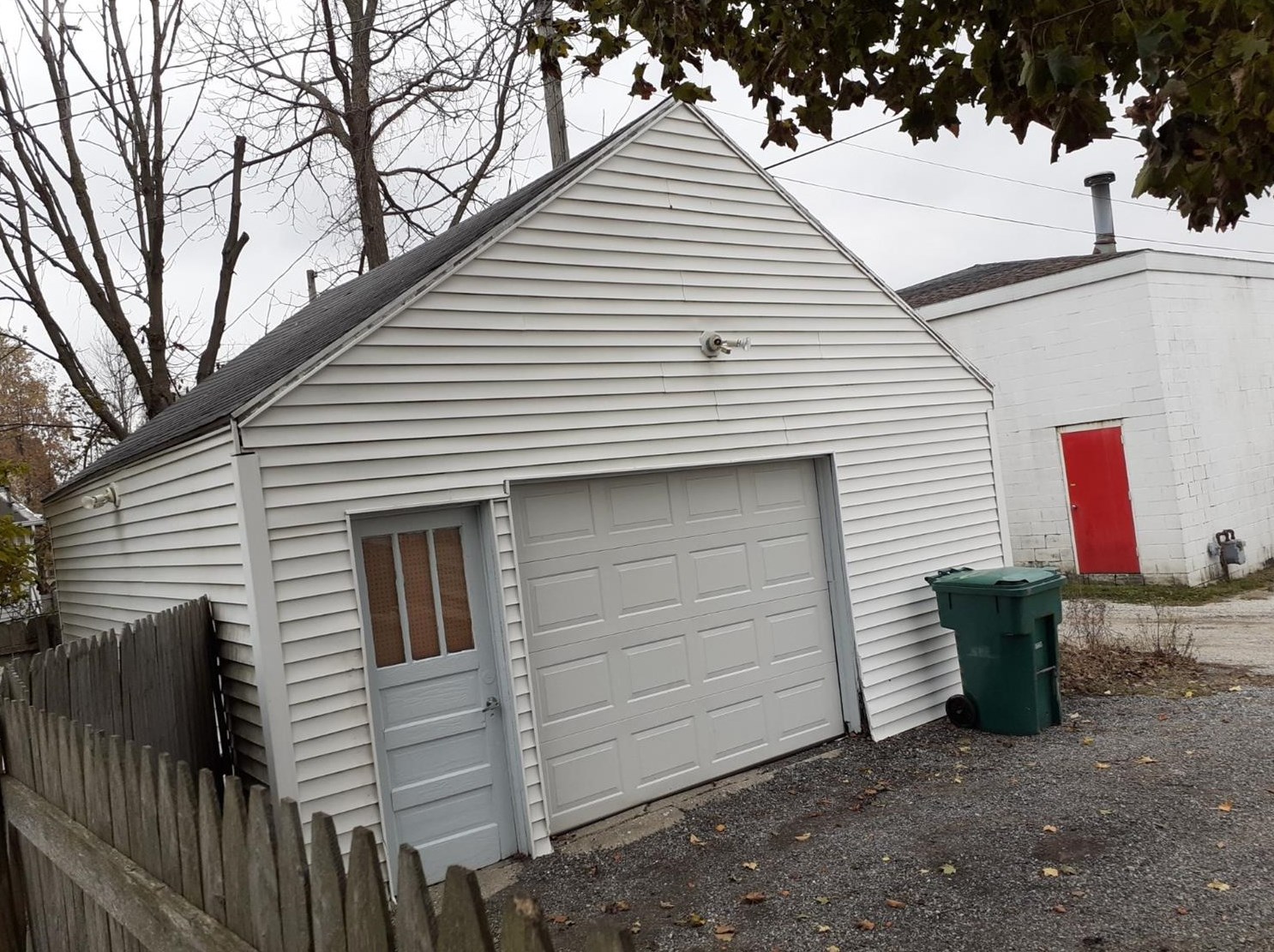 206 State St, La Porte, IN 46350-2421