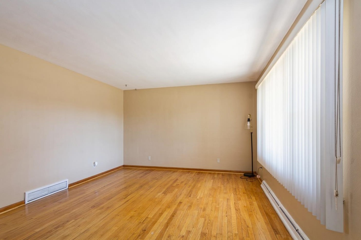 5440 Fillmore St, Gary, IN 46410