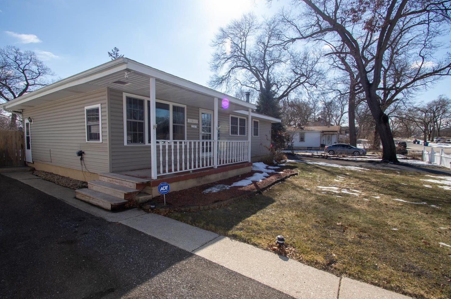 2561 Montgomery St, Gary IN 46403-2068 exterior