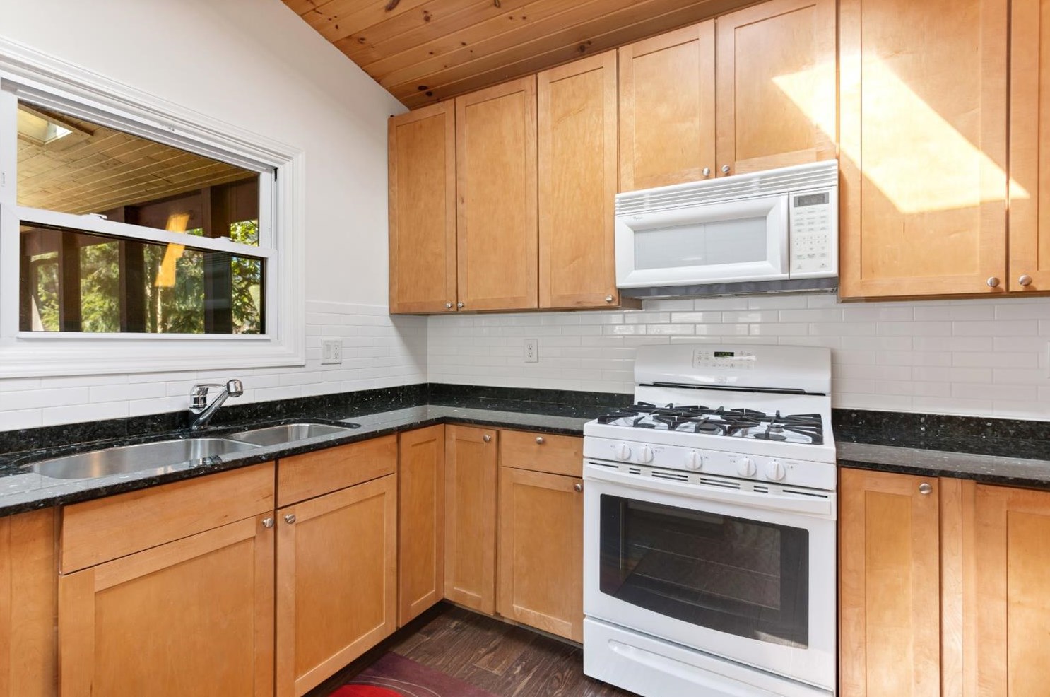 3832 Hiawatha Dr, Michigan City IN  46360-1189 exterior