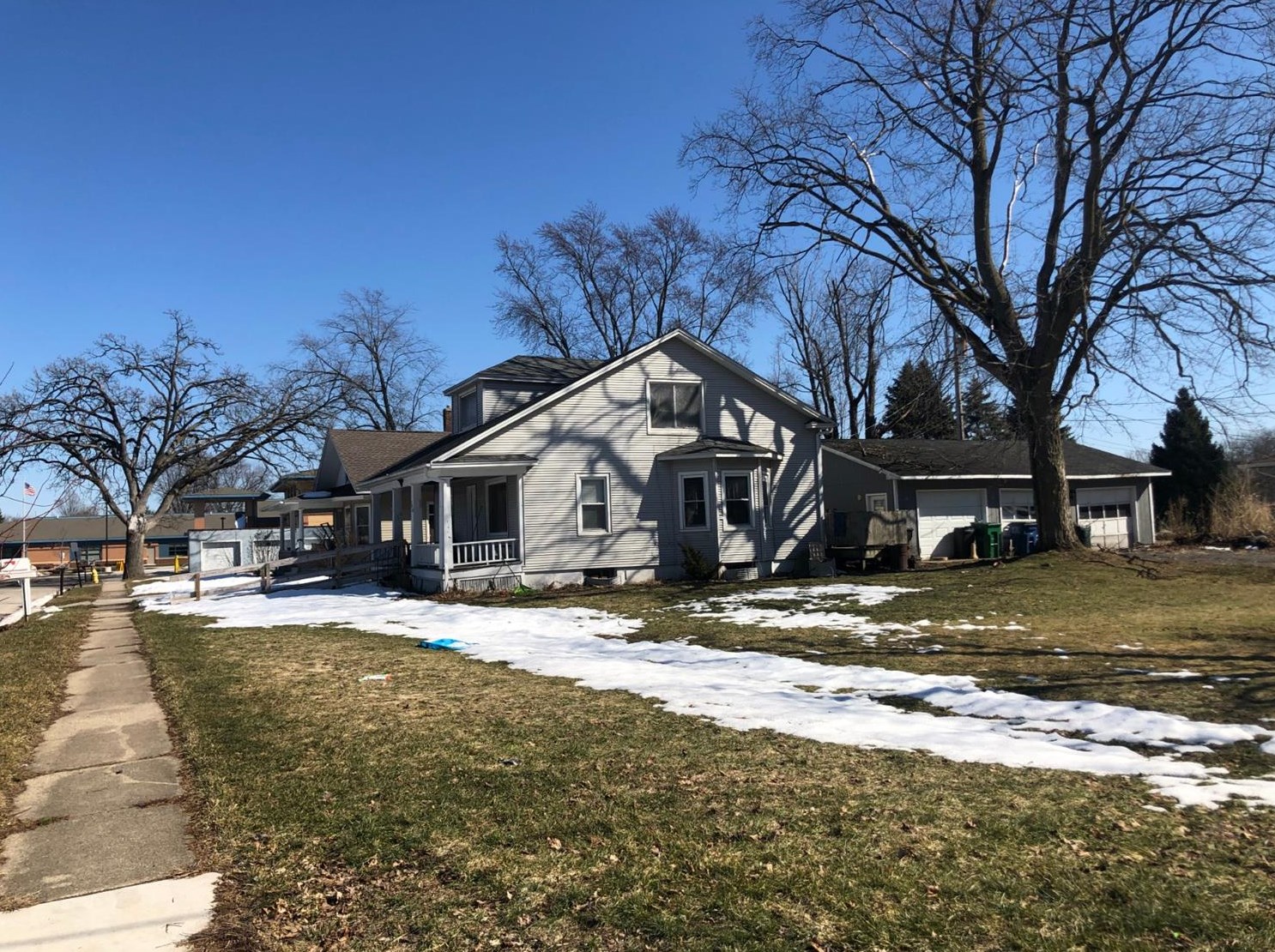508 11th St, La Porte, IN 46350-5805