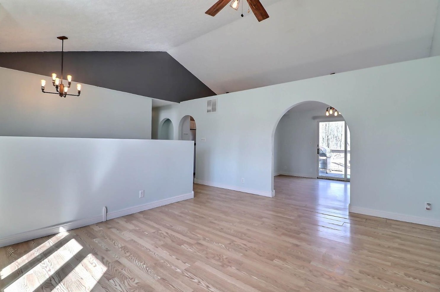 1175 State Road 49, Porter, IN 46304-1367