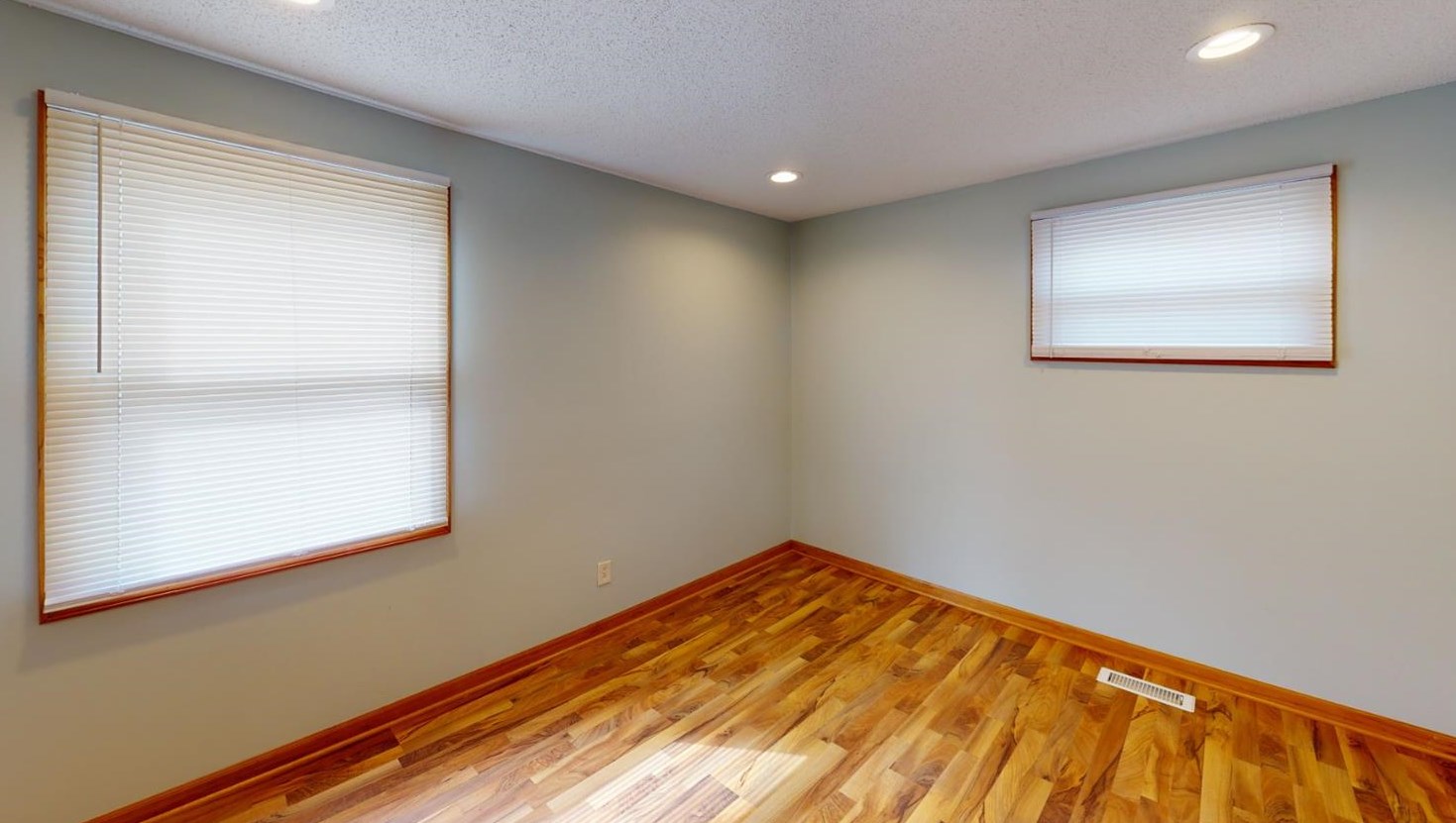 7236 Southeastern Ave, Hammond, IN 46324