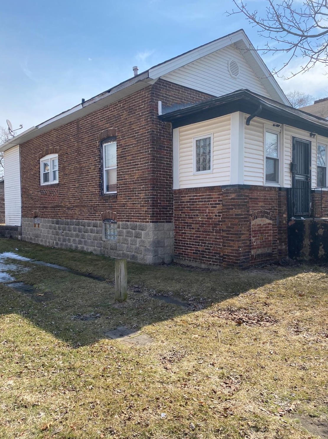 3825 Adams St, Gary, IN 46408