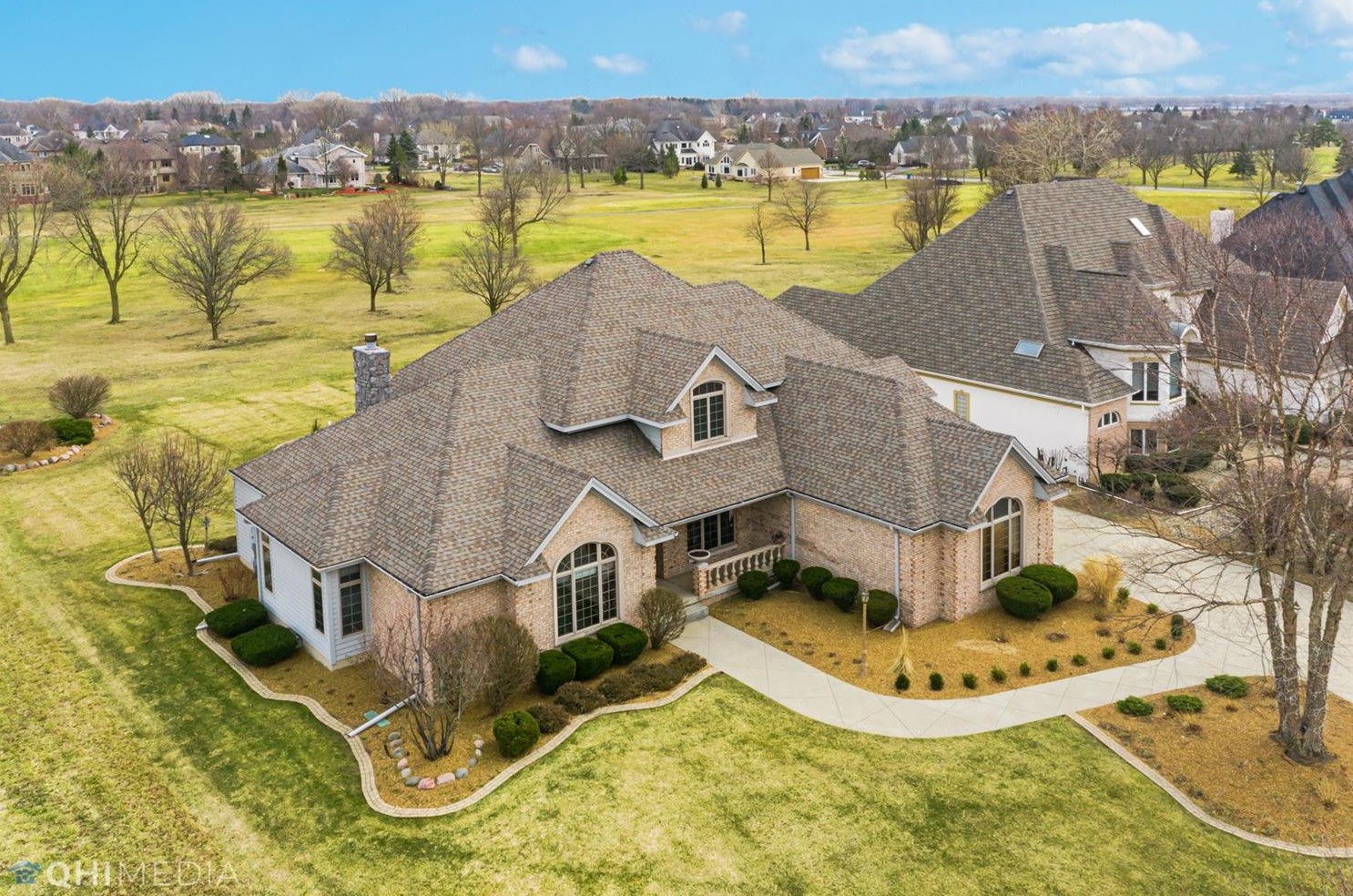 901 Royal Dublin Ln, Dyer, IN 46311