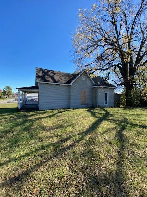 407 W 17th St, Anderson, IN 46016