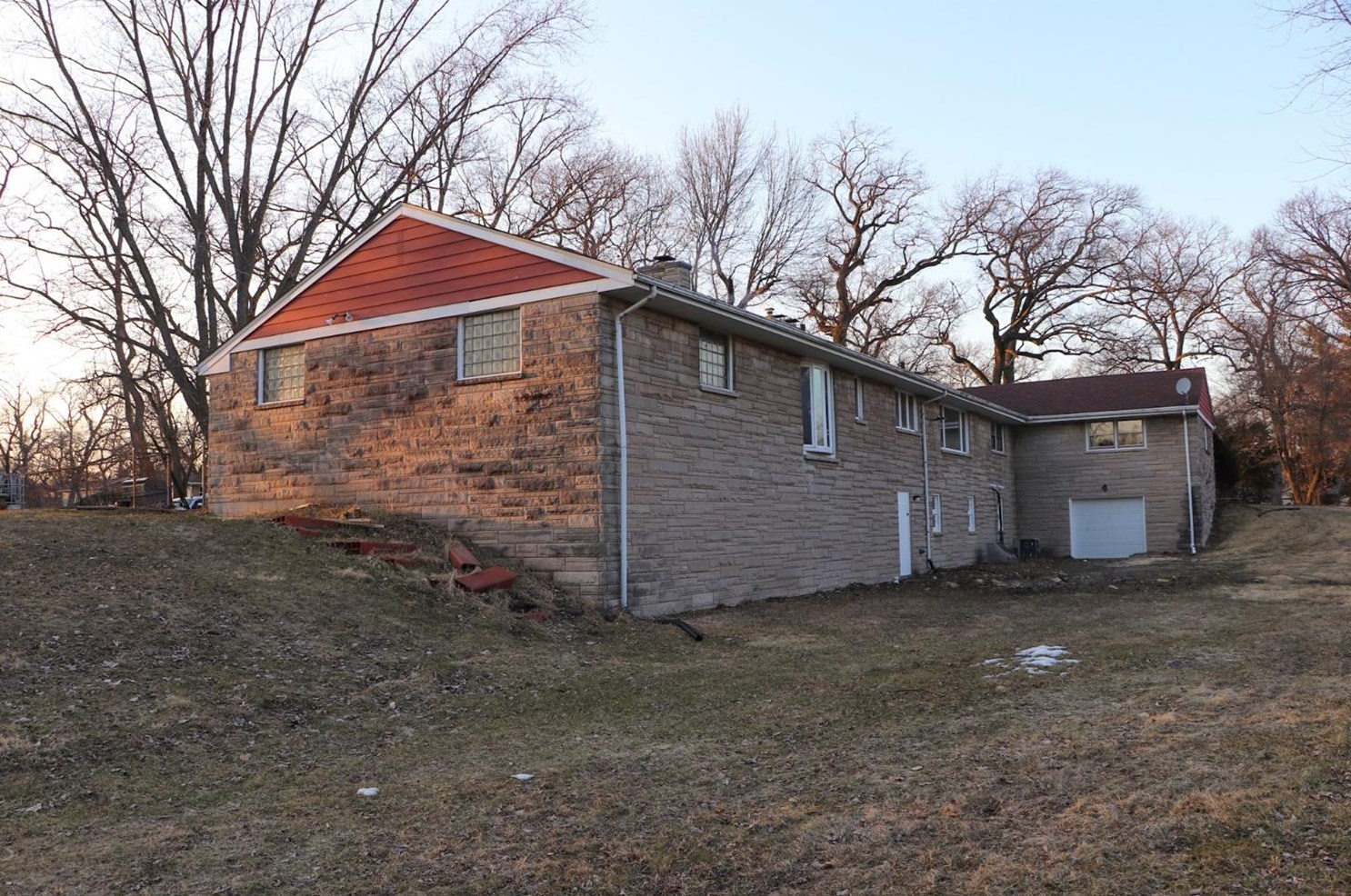 4201 Ellsworth Pl, Gary, IN 46408