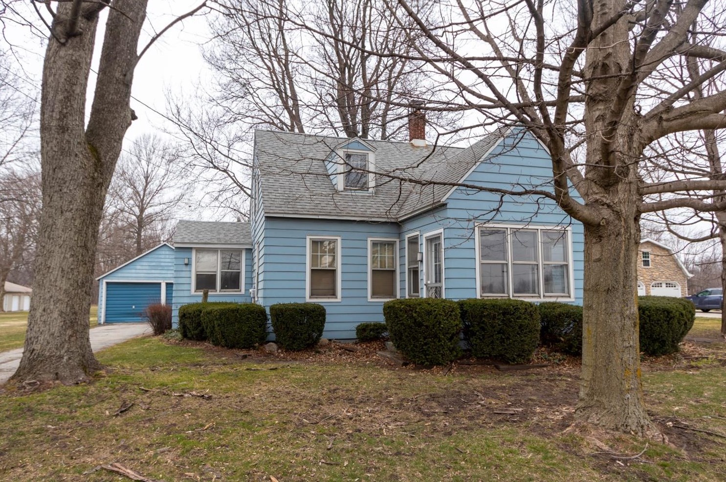 1901 Lincolnway, La Porte, IN 46350-4482