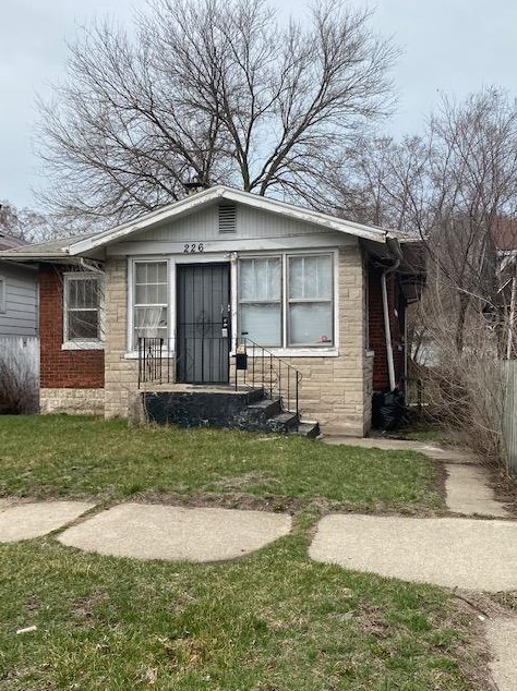 226 W 41st Ave, Gary, IN 46408