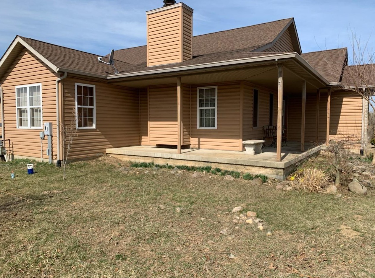 148 E Wind Whistle Dr, Valpo, IN 46383