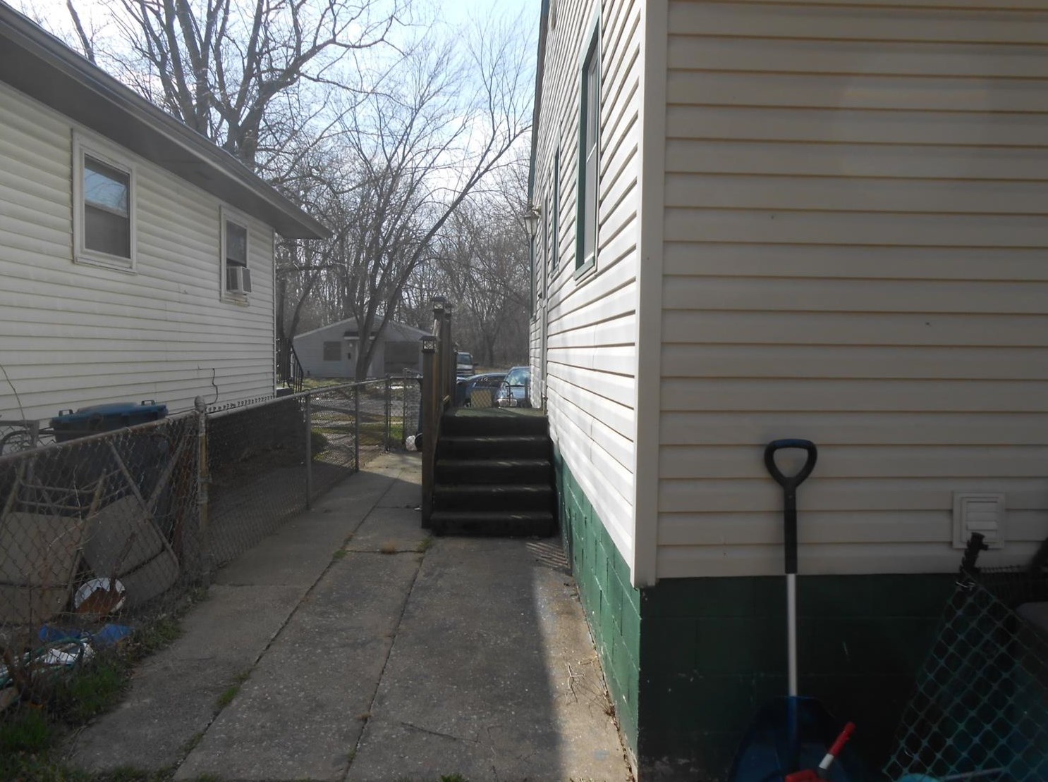 3425 Kentucky St, Gary IN  46409-1142 exterior